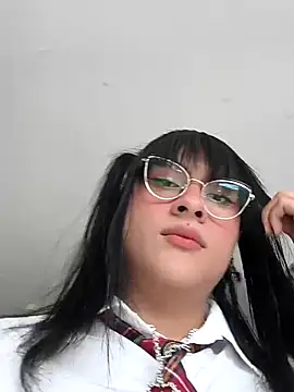 Snapshot of Kiitygirl chatting on 10-25-25, 09:15 Kiitygirl online show from 10-25-25, 09:15
