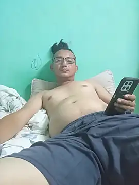 Andresguz35 online show from 07-05-26, 05:58