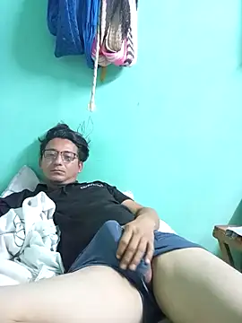 Snapshot of Andresguz35 chatting on 02-10-26, 06:12 Andresguz35 online show from 02-10-26, 06:12
