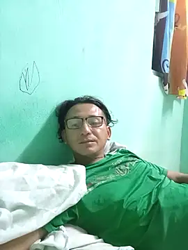 Snapshot of Andresguz35 chatting on 03-16-26, 06:50 Andresguz35 online show from 03-16-26, 06:50