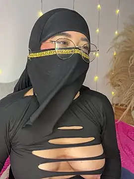 Snapshot of Maisa_issa chatting on 02-18-25, 04:36 Maisa issa online show from 02-18-25, 04:36
