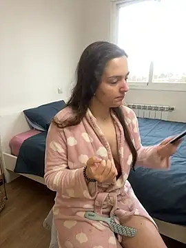 tatianaAlvarez1 online show from 03-01-25, 10:45