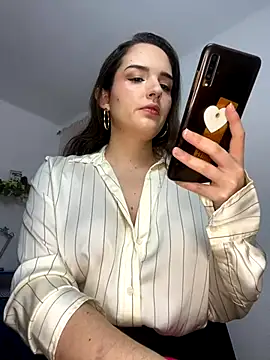 tatianaAlvarez1 online show from 10-12-25, 08:10