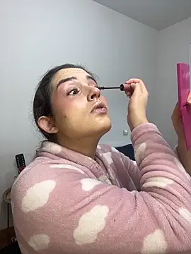 tatianaAlvarez1 online show from 03-07-25, 09:40