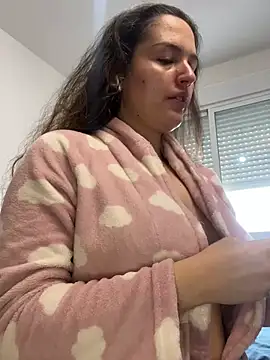 tatianaAlvarez1 online show from 03-10-25, 09:23
