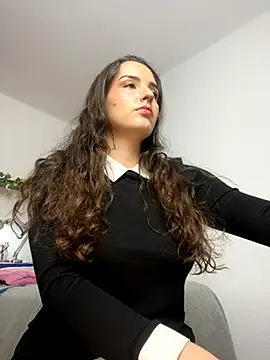 tatianaAlvarez1 online show from 09-26-25, 09:10