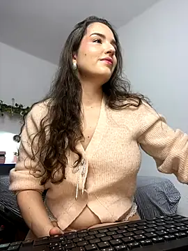 tatianaAlvarez1 online show from 09-28-25, 09:55