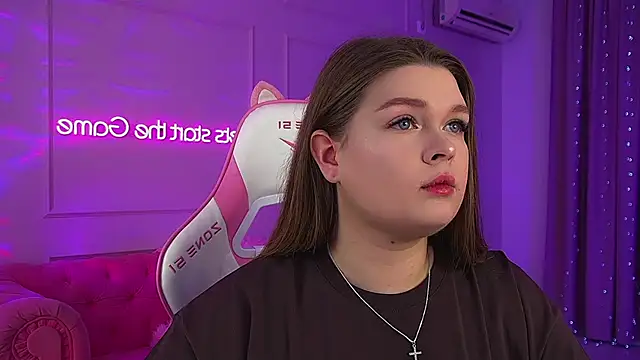 CrystalLyons online show from 03-01-26, 06:24