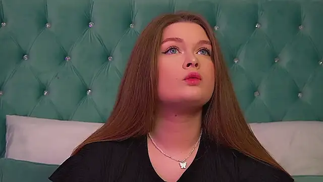 CrystalLyons online show from 02-19-26, 06:10