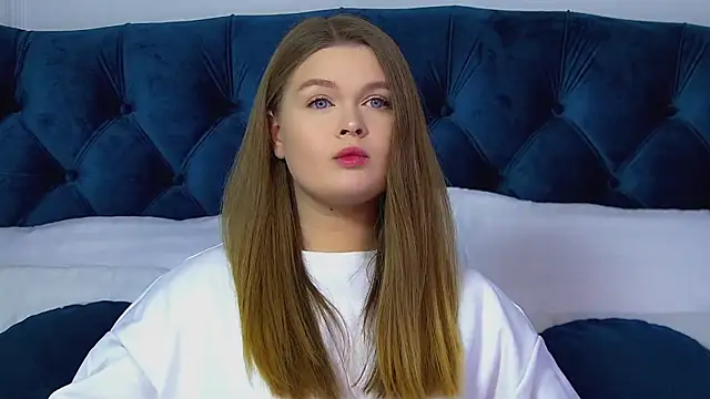 CrystalLyons online show from 03-23-26, 06:08