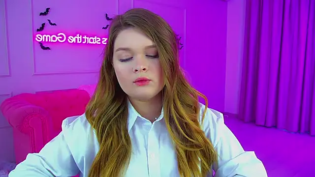 CrystalLyons online show from 10-24-25, 11:09