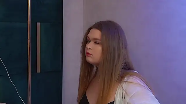 CrystalLyons online show from 12-20-25, 06:05