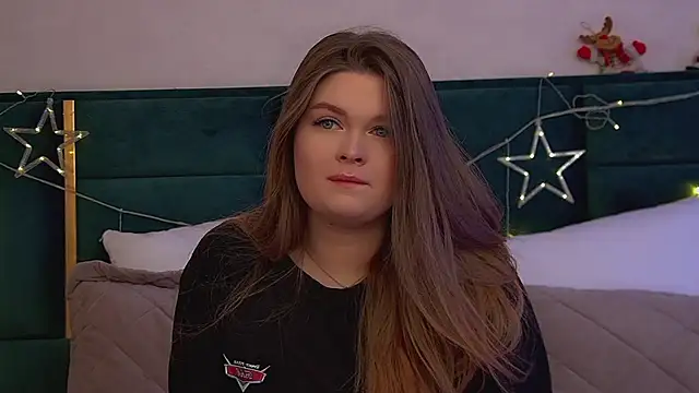 CrystalLyons online show from 12-18-25, 06:18