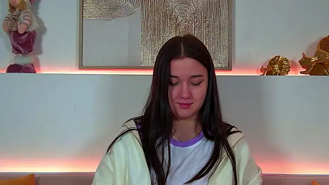 ChristinaMilton online show from 12-15-25, 06:36