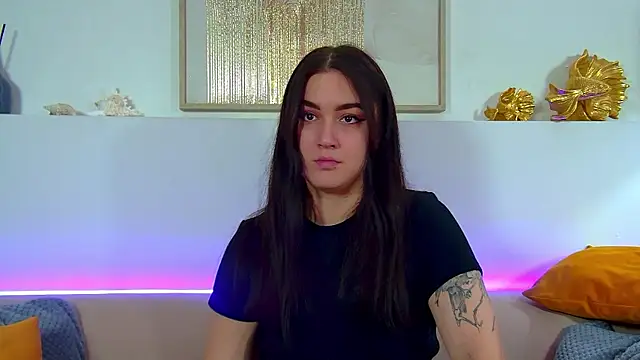 ChristinaMilton online show from 10-07-25, 06:31