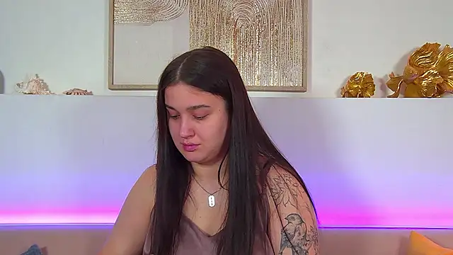 ChristinaMilton online show from 01-19-26, 06:39