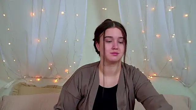 ChristinaMilton online show from 02-10-26, 06:45