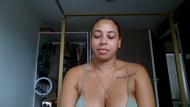 Snapshot of bigbootyjayda chatting on 09-18-25, 08:17 bigbootyjayda online show from 09-18-25, 08:17