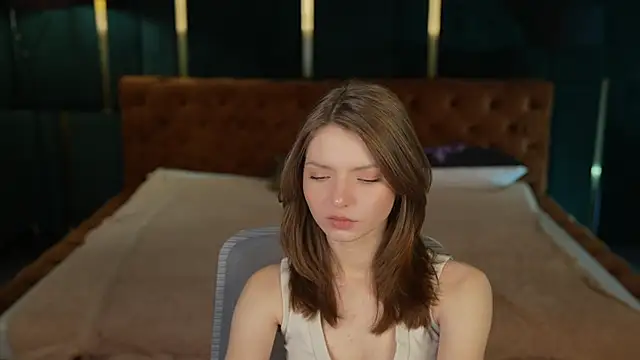 Michelle 054 online show from 11-03-25, 12:05