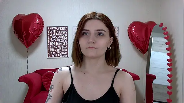 Snapshot of KellyStone chatting on 02-26-26, 05:35 KellyStone online show from 02-26-26, 05:35