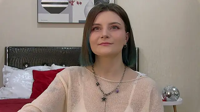 Snapshot of KellyStone chatting on 01-18-26, 06:06 KellyStone online show from 01-18-26, 06:06