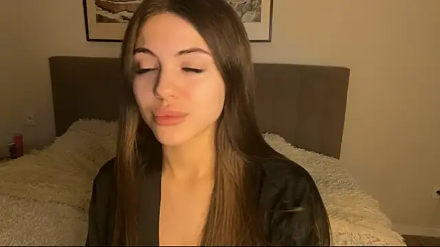 aryamirelle online show from 10-31-25, 11:44