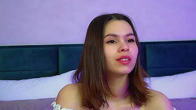 PollyLanders online show from 11-26-25, 06:24