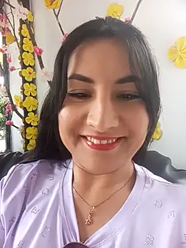 ELISA 90 online show from 02-17-25, 04:17