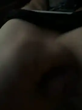 Snapshot of jrizz215 chatting on 03-10-25, 11:34 jrizz215 online show from 03-10-25, 11:34