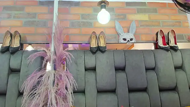 JESSYCORTES online show from 10-24-25, 02:49