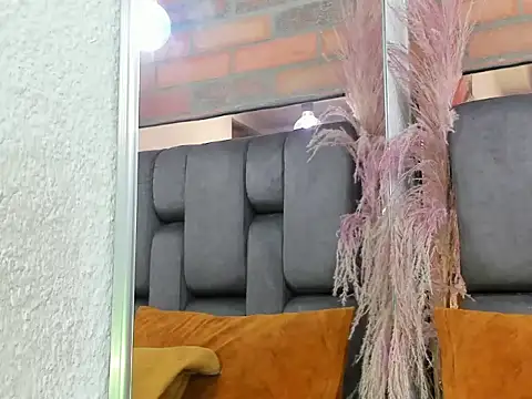 JESSYCORTES online show from 01-10-26, 05:08