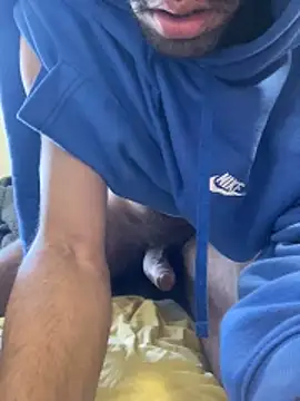 Lucascacaca online show from 12-18-25, 01:37