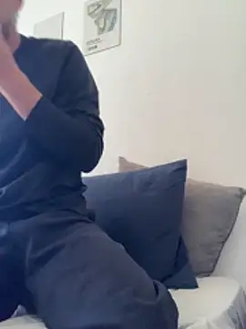 Lucascacaca online show from 03-31-26, 01:02