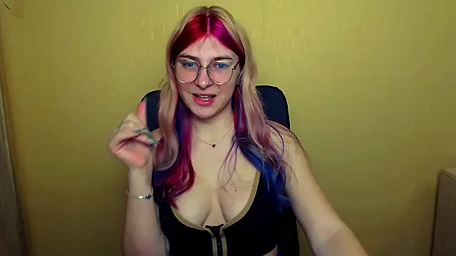 Snapshot of Luna_Lush_ chatting on 02-11-25, 11:20 Luna Lush online show from 02-11-25, 11:20