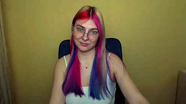 Snapshot of Luna_Lush_ chatting on 03-01-25, 10:55 Luna Lush online show from 03-01-25, 10:55