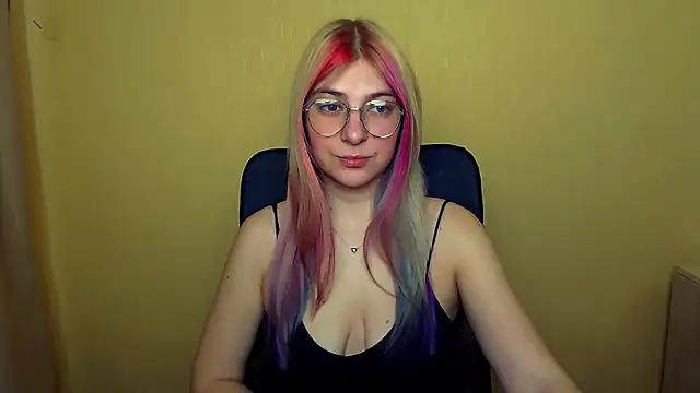 Snapshot of Luna_Lush_ chatting on 03-20-25, 09:04 Luna Lush online show from 03-20-25, 09:04