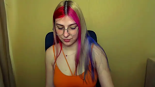 Snapshot of Luna_Lush_ chatting on 03-06-25, 11:03 Luna Lush online show from 03-06-25, 11:03