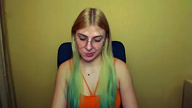 Snapshot of Luna_Lush_ chatting on 01-28-25, 11:28 Luna Lush online show from 01-28-25, 11:28