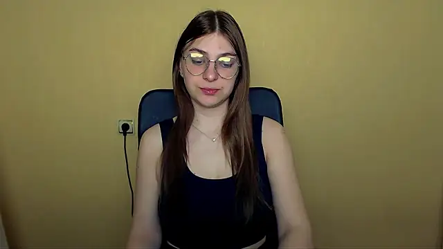 Snapshot of Luna_Lush_ chatting on 04-23-26, 07:37 Luna Lush online show from 04-23-26, 07:37