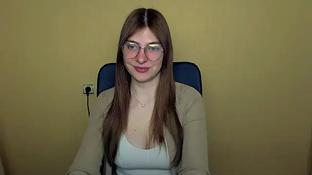 Snapshot of Luna_Lush_ chatting on 04-24-26, 09:44 Luna Lush online show from 04-24-26, 09:44
