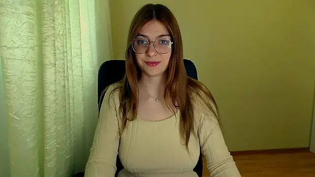 Snapshot of Luna_Lush_ chatting on 06-10-26, 09:10 Luna Lush online show from 06-10-26, 09:10