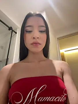 Snapshot of Sarah_cam06 chatting on 05-19-26, 11:45 Sarah cam06 online show from 05-19-26, 11:45