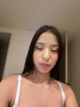 Snapshot of Sarah_cam06 chatting on 07-16-26, 12:07 Sarah cam06 online show from 07-16-26, 12:07