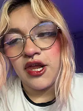 SophiaWeestt99 online show from 07-20-26, 04:31