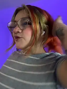 SophiaWeestt99 online show from 07-24-26, 12:50