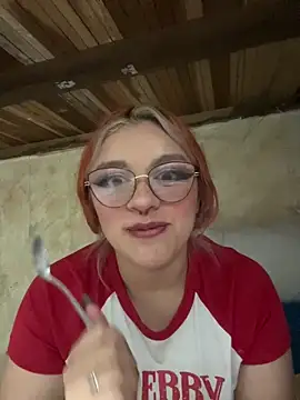 SophiaWeestt99 online show from 11-07-25, 03:00