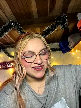 SophiaWeestt99 online show from 12-20-25, 05:10