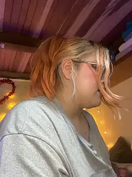 SophiaWeestt99 online show from 02-26-26, 03:06