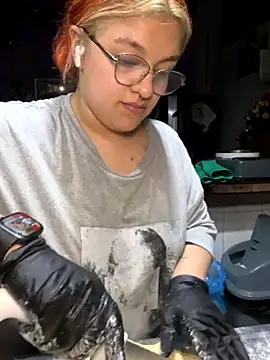 SophiaWeestt99 online show from 12-19-25, 03:54