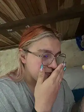 SophiaWeestt99 online show from 09-29-25, 01:45